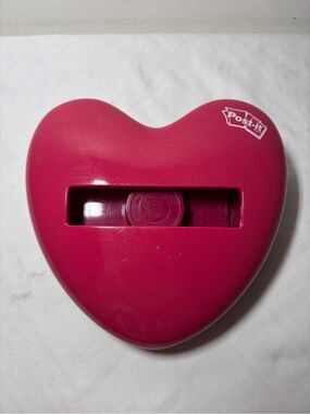 Post-it Heart-Shaped Pink Note Dispenser